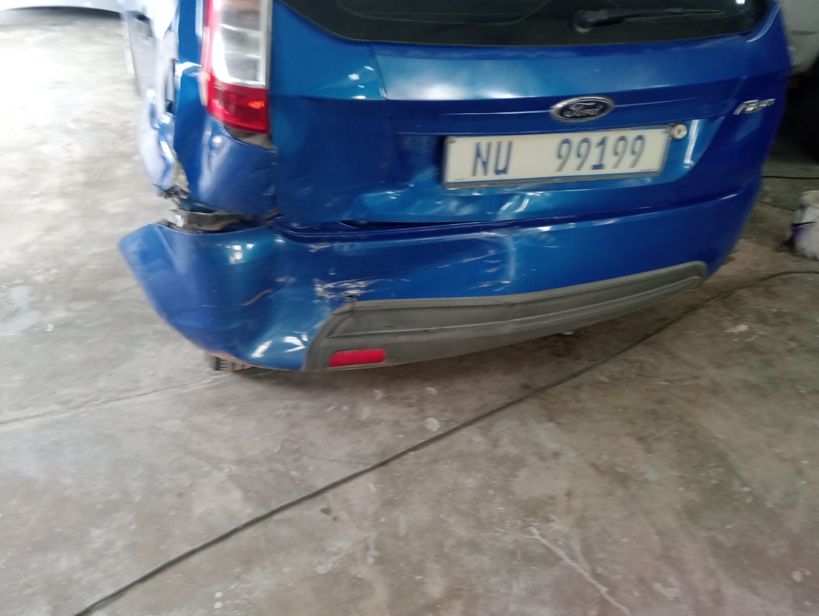 vibe customs spray painting (5) vibe customs spray painting (5)